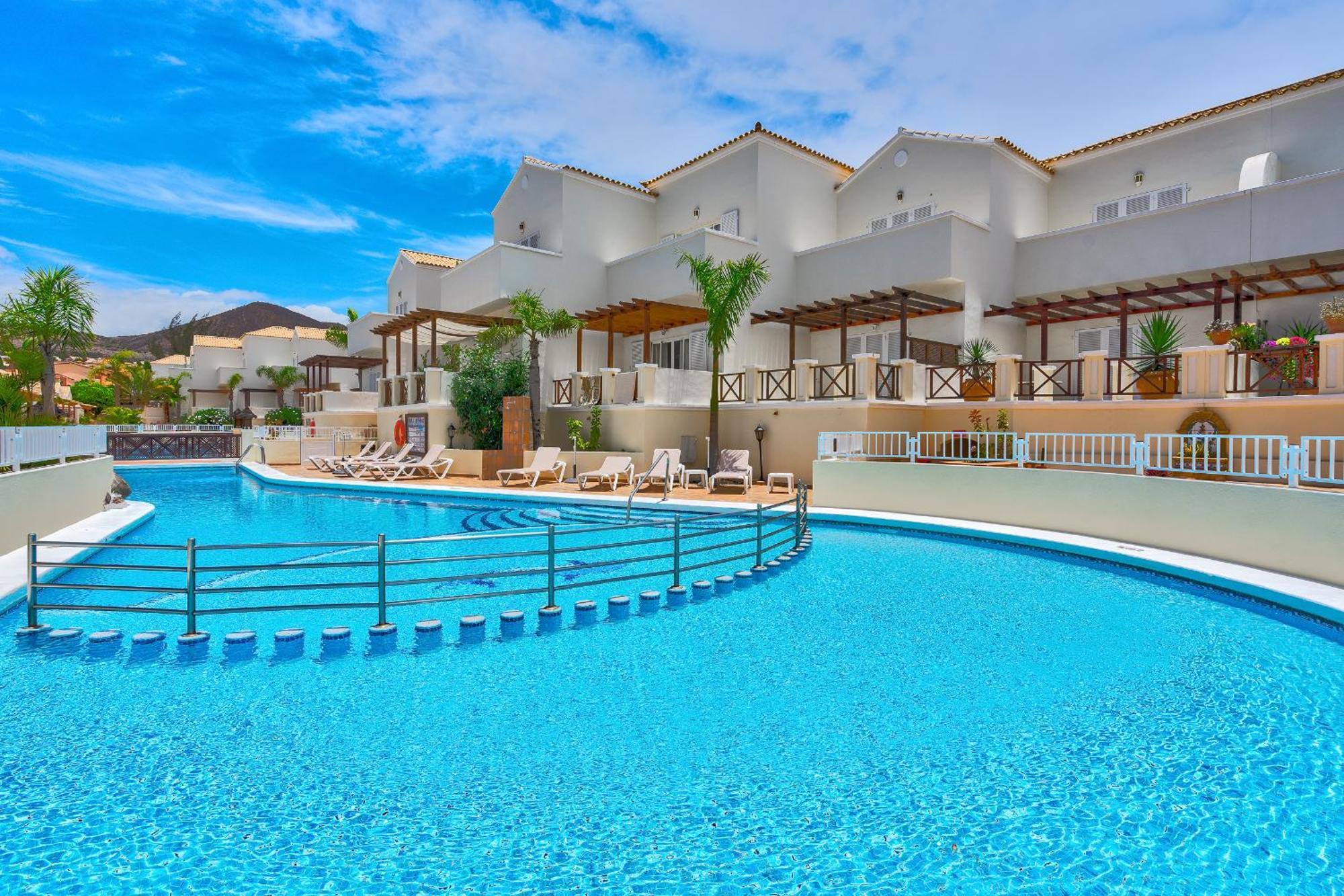 Chalet Golf Playa De Las Americas 2 Arona  Exterior photo